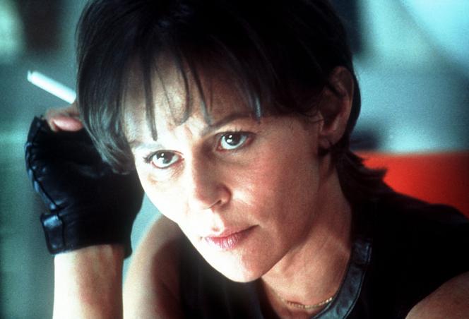 L’actrice française Christine Boisson sur le tournage de « La Vérité sur Charlie », du réalisateur américain Jonathan Demme, sorti sur les écrans français le 15 janvier 2003.