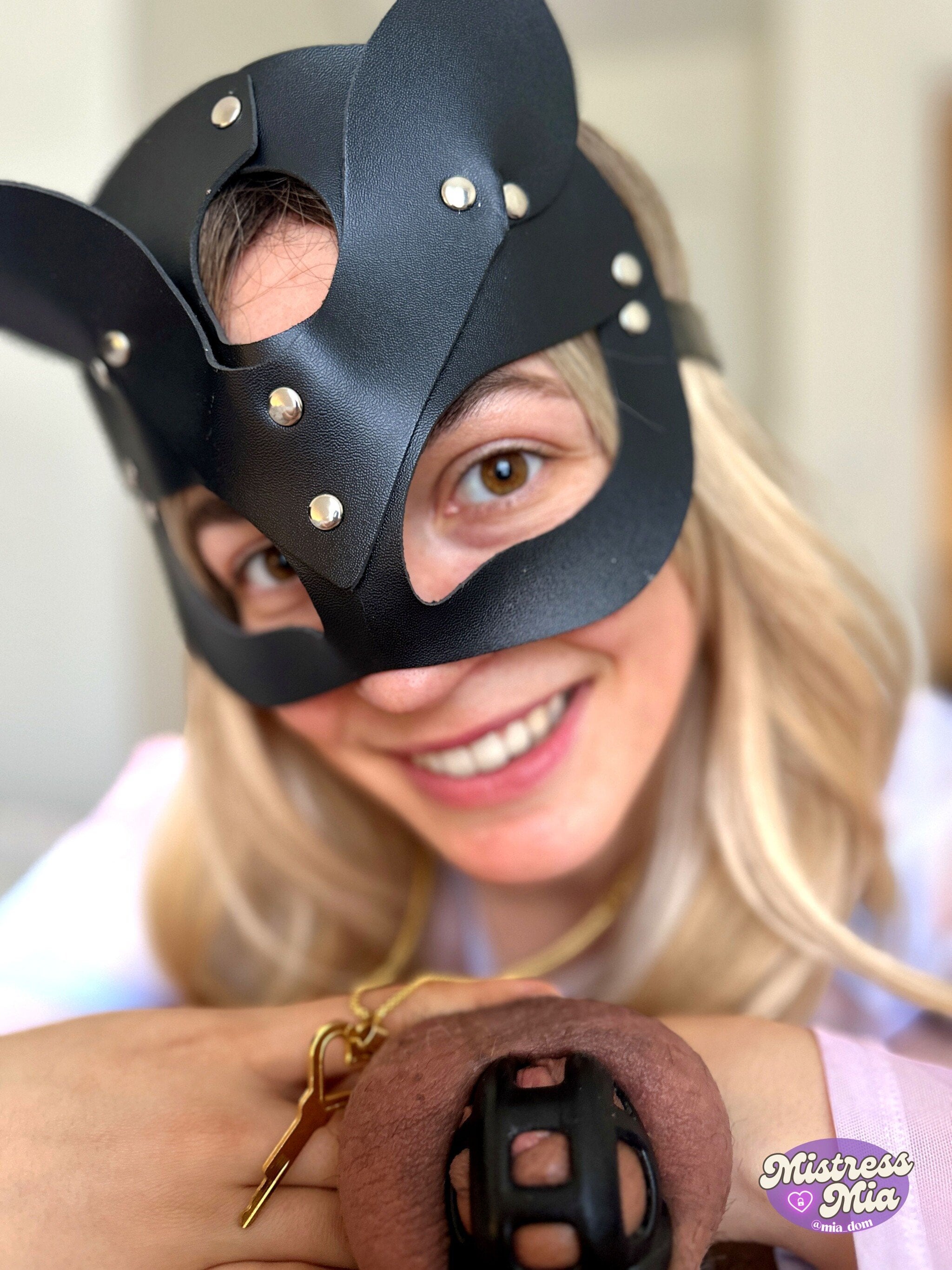 , *; Chaque fois que mes copines me demandent pourquoi notre relation semble si harmonique, je suis très tenté de tout parler de notre solution facile.