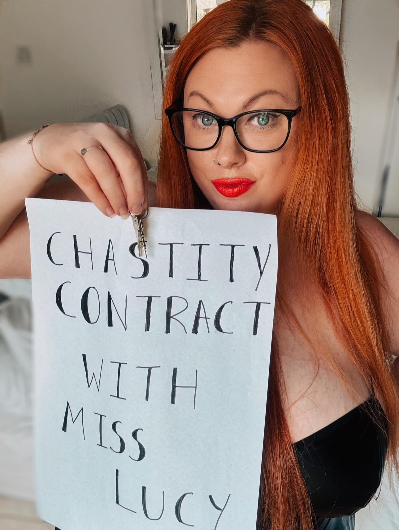 , *; Contrat de chasteté…