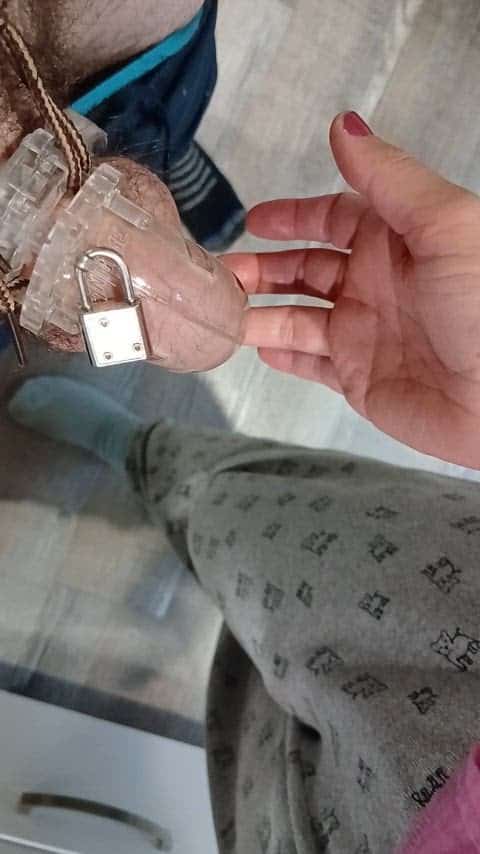 , Reddit (*): Le faire fuir … devenir très excité et serré