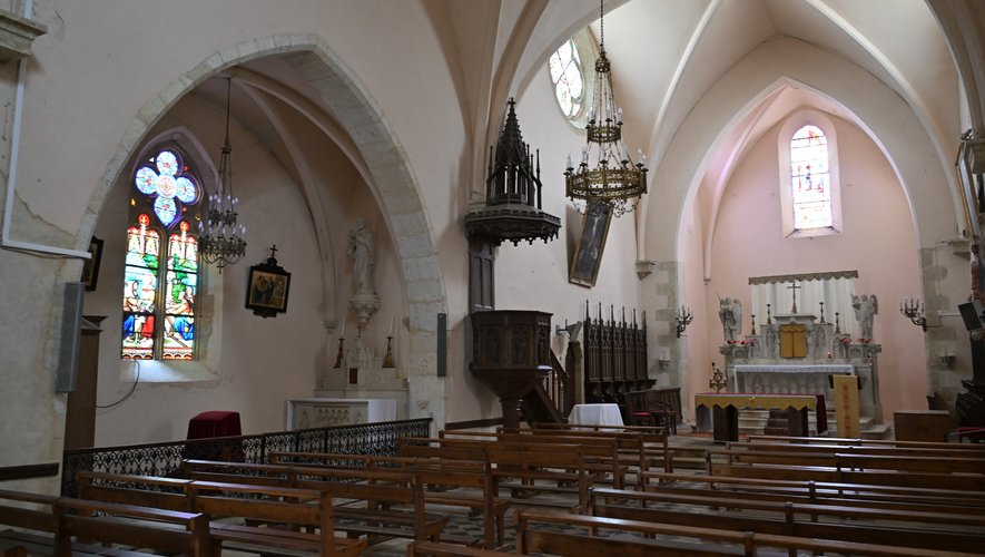 , VIDEO. Elle prétend se masturber sur l’autel d’une église et crie « Dieu est mort » : une humoriste crée la polémique avec son spectacle