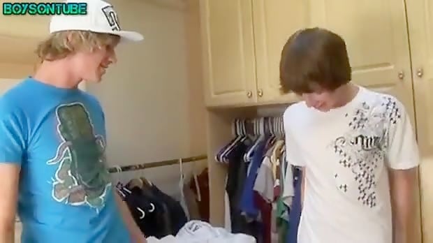 , web: Minets dans le placard