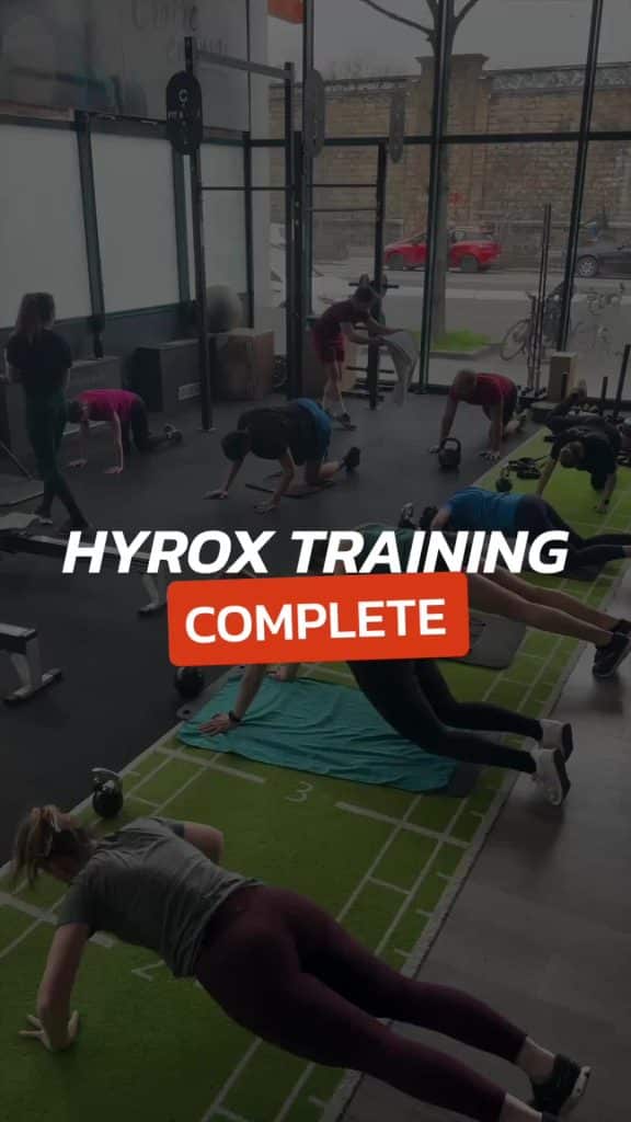 , sports preparation; HYROX COMPLETE : Le programme ultime pour vous préparer à la course HYROX Dé