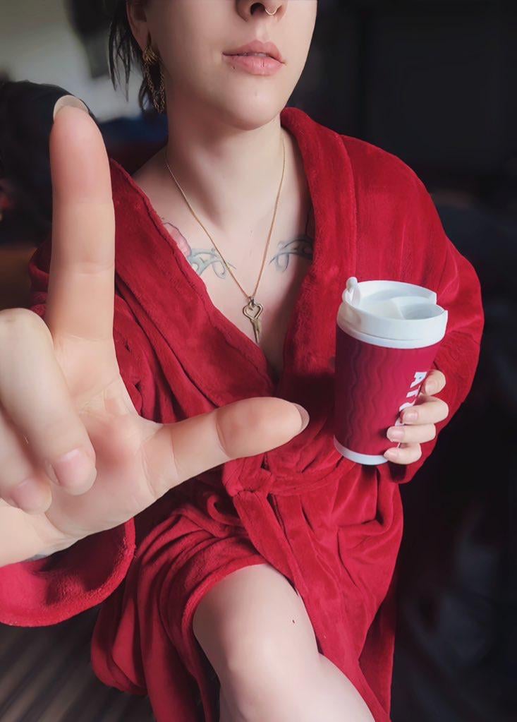 , *,Bonjour, perdants, levez-vous et brillez. 😌 ☕️ 🥱
sur Reddit