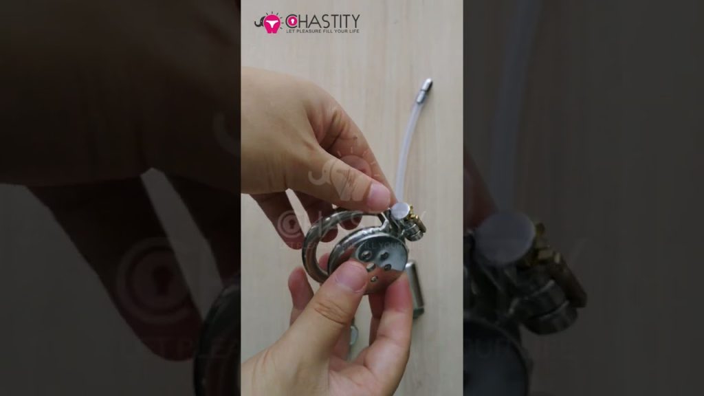 , Youtube (chastity): MChastity – Cage de chasteté à tube urétral inversé