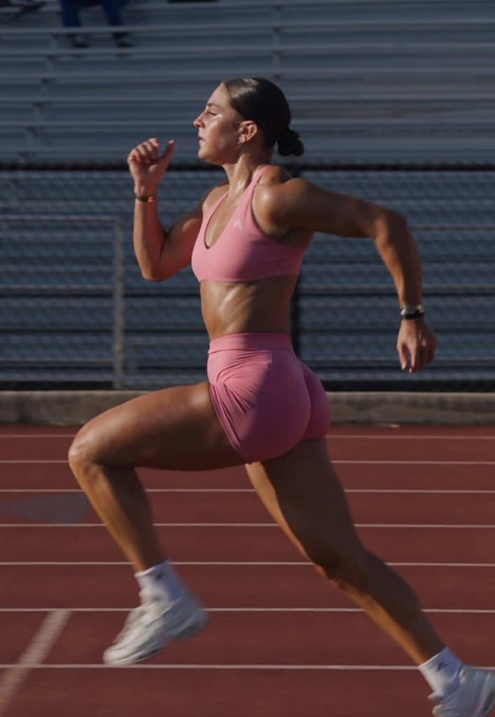 , athlete preparation; 5 ÉTAPES POUR UN ÉCHAUFFEMENT SOLIDE AU SPRINT Programmes d’entraînement liés dans la bio Code actif mi