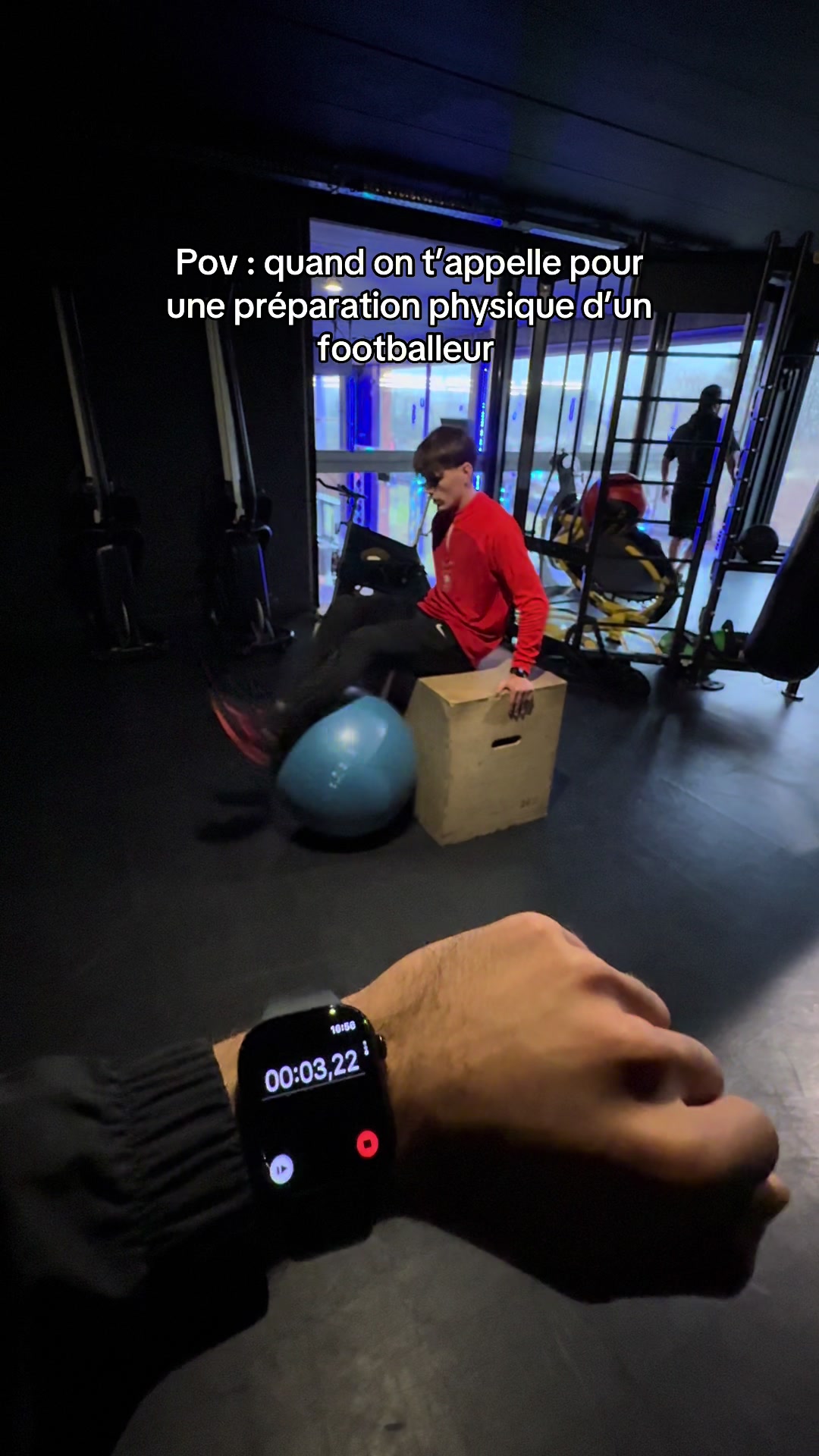 , athlete preparation; Vitesse. Explosivité. Stabilité. Un footballeur complet se construit en dehors