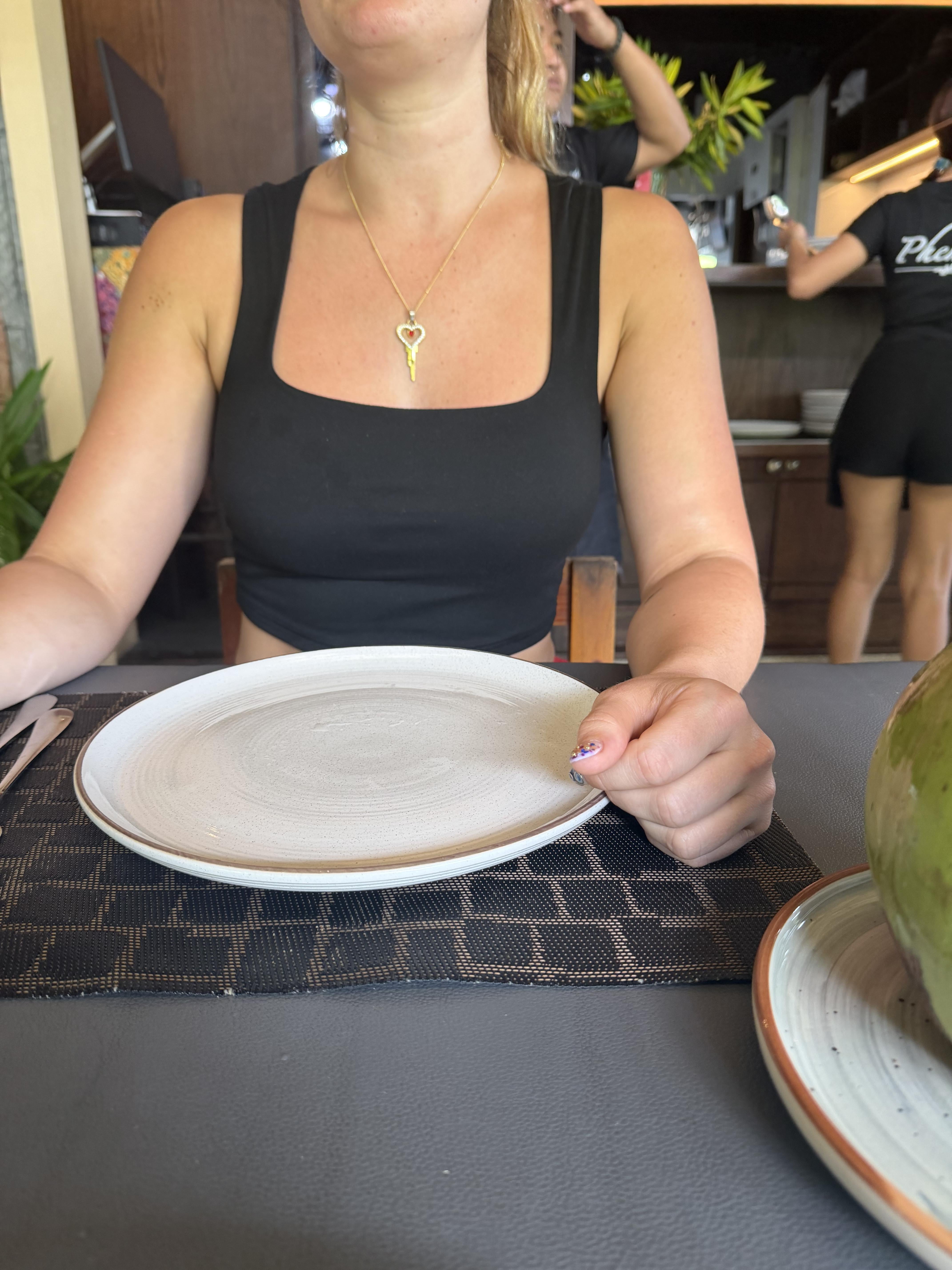 , Reddit (*): Ma clé est également portée en public, pour lui rappeler ma propriété