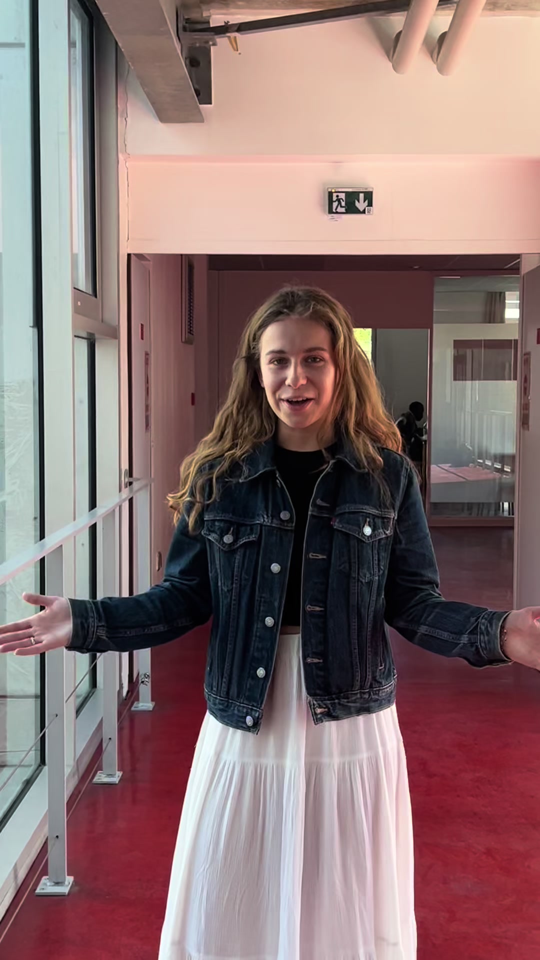 , Tiktok (anti-porno): Merci à Juniacte, nos acteurs, d’avoir porté cette première vidéo avec nous. Ad