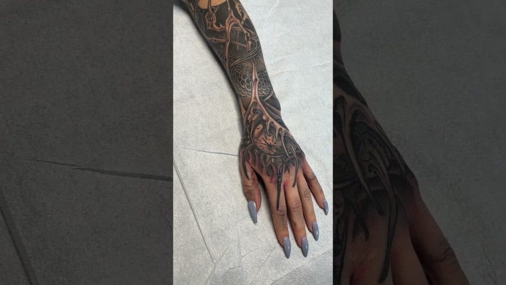 , onanista; Bio handjob #tattooartist #tattoo #yyctattoo