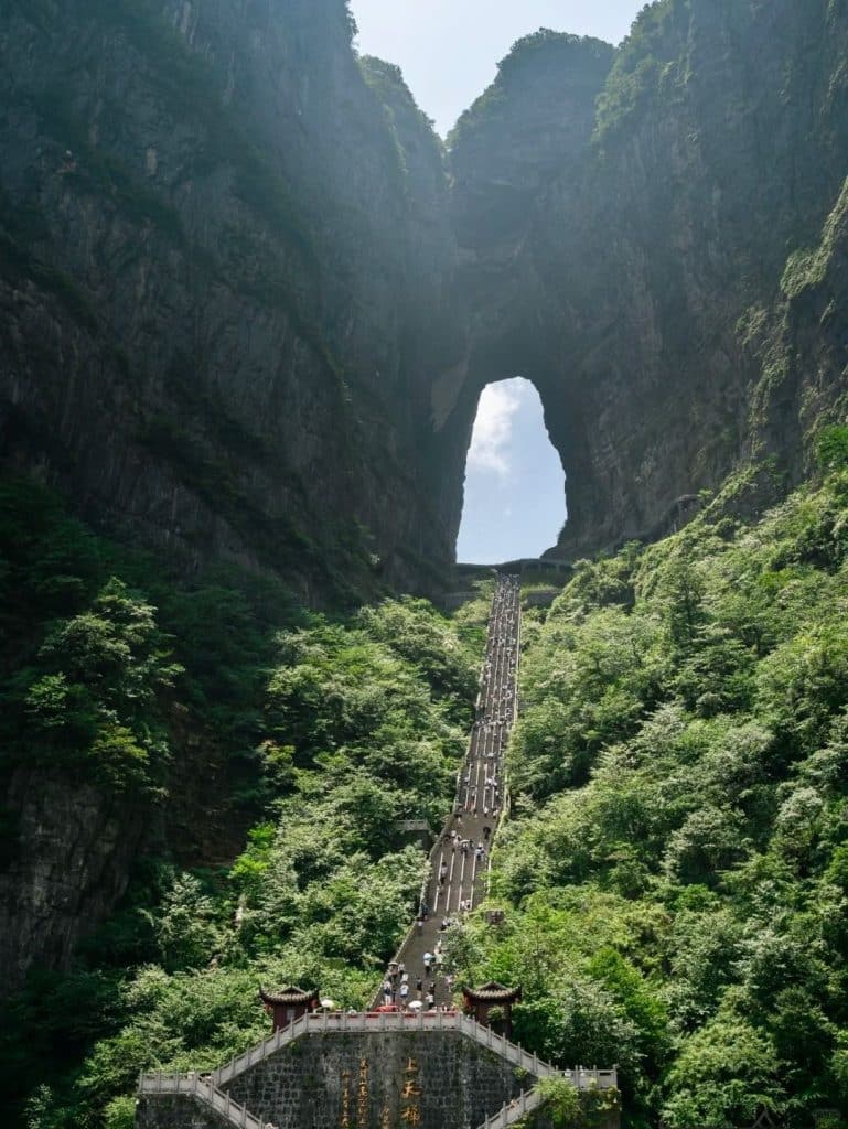 , zhēnjié; 2-Day Zhangjiajie Tour: Avatar Mountain & Glass Bridge Adventure 🌄